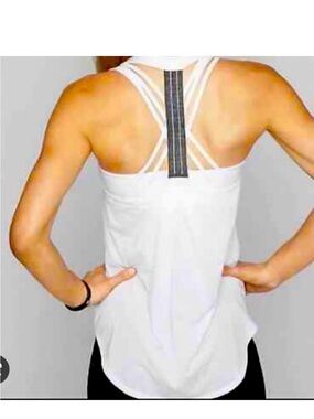 Athleta White T Back Strap “Power Of She” Workout Tank Top Women’s. Small